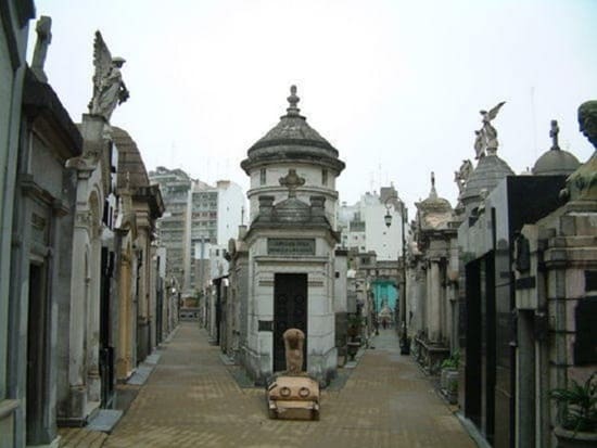 15 nghĩa trang rùng rợn nhất thế giới6